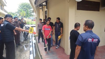13 Adegan Pembunuhan Diperagakan di Mapolres Bungo, Tersangka Gunakan Cangkul