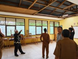 Sekolah Nyaris Ambruk, DPRD Jambi Tinjau SDN 203 Pekan Jumat