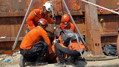 Tiga Pekerja Diduga Keracunan di Palka Tongkang