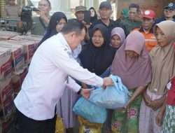 Gubernur Al Haris Tinjau dan Serahkan Bantuan Korban Terdampak Banjir Kab. Sarolangun