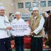 Safari Subuh Pemprov Jambi di Masjid Hidayatullah, Al Haris Serahkan Santunan dan Bantuan untuk Masjid