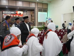 Sekda Sudirman Lepas JCH Kloter 23, Doakan Jamaah Jadi Haji Mabrur, Pulang Sehat