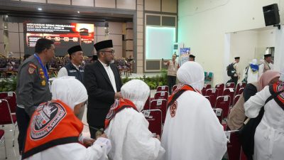 Sekda Sudirman Lepas JCH Kloter 23, Doakan Jamaah Jadi Haji Mabrur, Pulang Sehat
