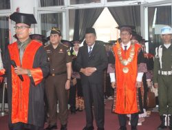 Hadiri Dies Natalis dan Wisuda UNJA, Wagub Sani Tekankan Peran Kampus dalam Pembangunan