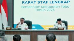 Agus Rubiyanto Pimpin Rapat Staf Lengkap, Tekankan Disiplin dan Percepatan Program Prioritas