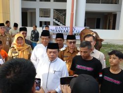 Gubernur Al Haris Serahkan Sapi Kurban Presiden Prabowo Seberat 930 Kilogram di Jambi