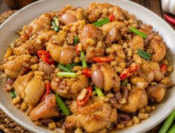Resep Ayam Bawang Gurih Wangi, Menu Rumahan Sederhana dengan Aroma Menggoda