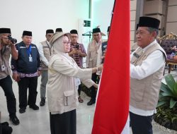 Pesan Wagub Sani Saat Lepas 444 JCH BTH 20, Sempurnakan Rukun Haji, Doakan Jambi dari Tanah Suci