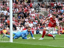 Gyökeres Mengamuk! Arsenal Hancurkan Fulham 3-0, Saka Jadi Arsitek Kemenangan di Emirates