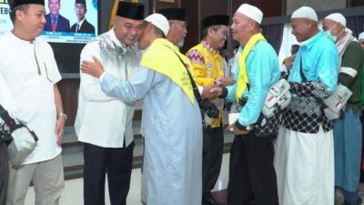 Bupati Tebo Sambut Kepulangan Jamaah Haji Kloter 22 Tahun 1448 Hijriah