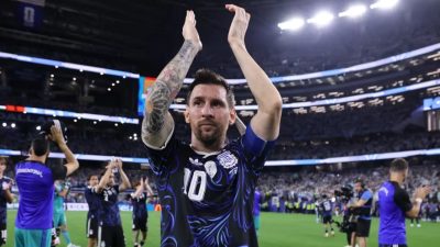 Masuk Sebagai Pemain Pengganti, Messi Antar Argentina Sapu Bersih Fase Grup