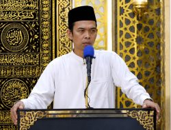 “Dia Masuk Surga Karena Bisa Menahan Amarahnya”, Pesan Ustadz Abdul Somad dalam Khutbah Jum’at