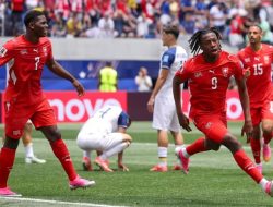 Manzambi Cetak Brace, Swiss Bungkam Bosnia 4-1 dan Puncaki Grup B