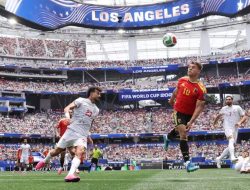 Main dengan 10 Pemain, Belgia Amankan Satu Poin dari Iran