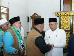 Bupati Bungo Sambut Kepulangan 189 Jemaah Haji Kloter 25 di Masjid Agung Al-Mubaraq