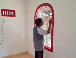 Rehabilitasi Mushola Al-Hikmah Masuki Finishing, Satgas TMMD Mulai Pengecatan