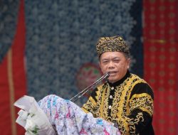 Gubernur Al Haris Dianugerahi Gelar Adat Kehormatan Depati Amanah Negroi Tanoh Sunge Pnoh