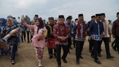 Gubernur Al Haris Harap Kenduri Sko Jadi Pemersatu dan Dorong Perbaikan Sarana Desa