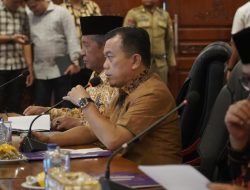 Gubernur Al Haris Pimpin Rapat Evaluasi Perkembangan Pelaksanaan Kegiatan Pembangunan Triwulan II TA 2026