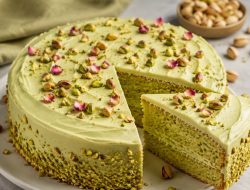 Resep Pistachio Cake yang Lembut, Wangi, dan Mudah Dibuat di Rumah