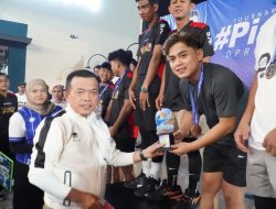 Gubernur Al Haris Dorong Turnamen Padel Berkelanjutan, Jadi Ruang Prestasi dan Kebersamaan Masyarakat