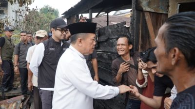 Gubernur Al Haris Tinjau Korban Kebakaran, Bantuan BTT dan BAZNAS Disiapkan