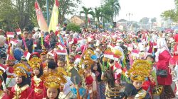 Bupati Bungo Lepas Peserta Pawai Karnaval  PAUD, RA dan TK Semarak HUT RI ke 81 