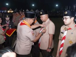 Bupati Tebo Agus Terima Lencana Darma Bakti dari Kwarnas Gerakan Pramuka