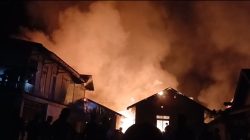 9 Rumah Hangus Terbakar di Dusun Buat, Kerugian Ditaksir Rp1,6 Miliar