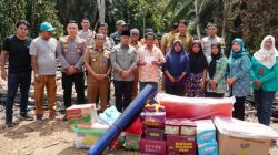 Wabup Tebo dan Ketua TP PKK Serahkan Bantuan kepada Korban Kebakaran Rumah