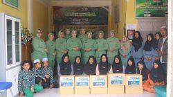 Ibu-Ibu Persit Turun Tangan, Bagikan 200 Paket Sembako Sambut HUT TNI