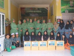 Ibu-Ibu Persit Turun Tangan, Bagikan 200 Paket Sembako Sambut HUT TNI