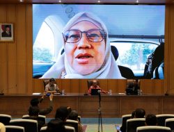 Pendidikan Dasar Gratis Tak Cukup Hapus Biaya, DPR Soroti Guru dan Sekolah di Daerah 3T