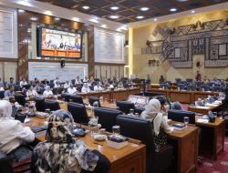 Pemerintah Serahkan DIM RUU Pelindungan Ketenagakerjaan kepada DPR