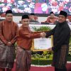 Kado Ulang Tahun Bungo, PT. KBPC Group Terima Penghargaan ” Bakti Untuk Negeri “