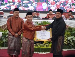Kado Ulang Tahun Bungo, PT. KBPC Group Terima Penghargaan ” Bakti Untuk Negeri “